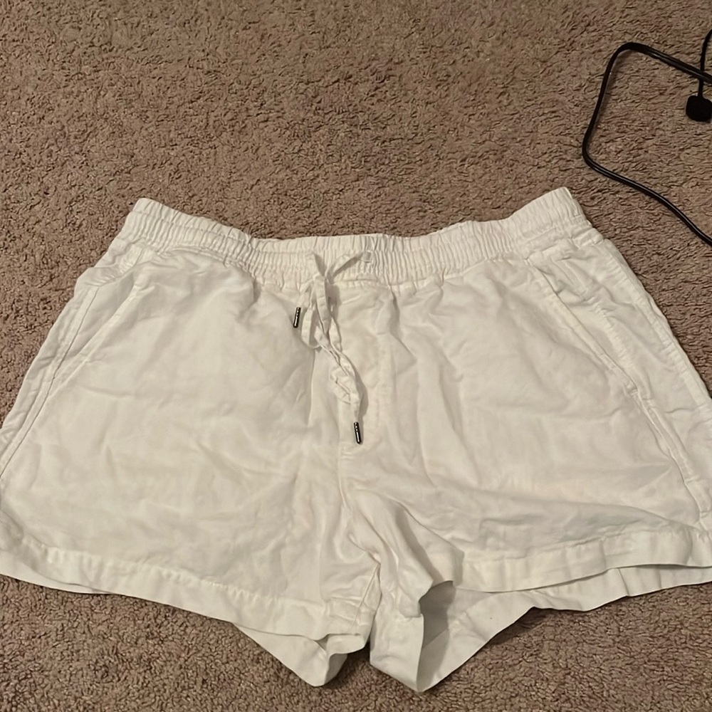 Gap White Khaki Shorts- Large